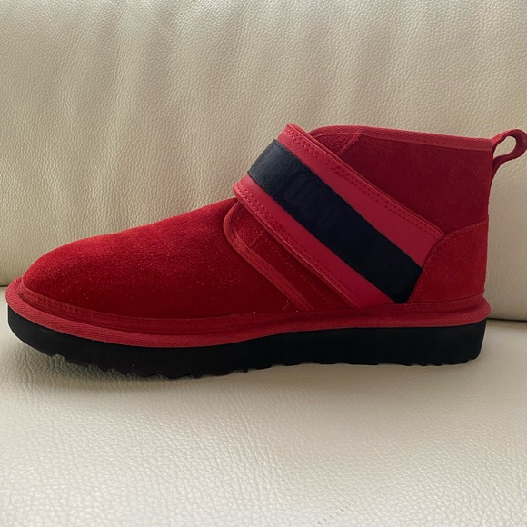 UGG Men's Neumel Snapback Boots in Samba Red - Picture 7 of 11